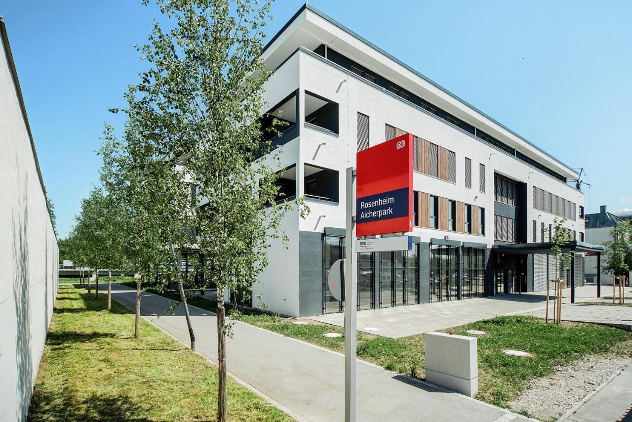 Bright: Rosenheim Aicherpark Экстерьер фото