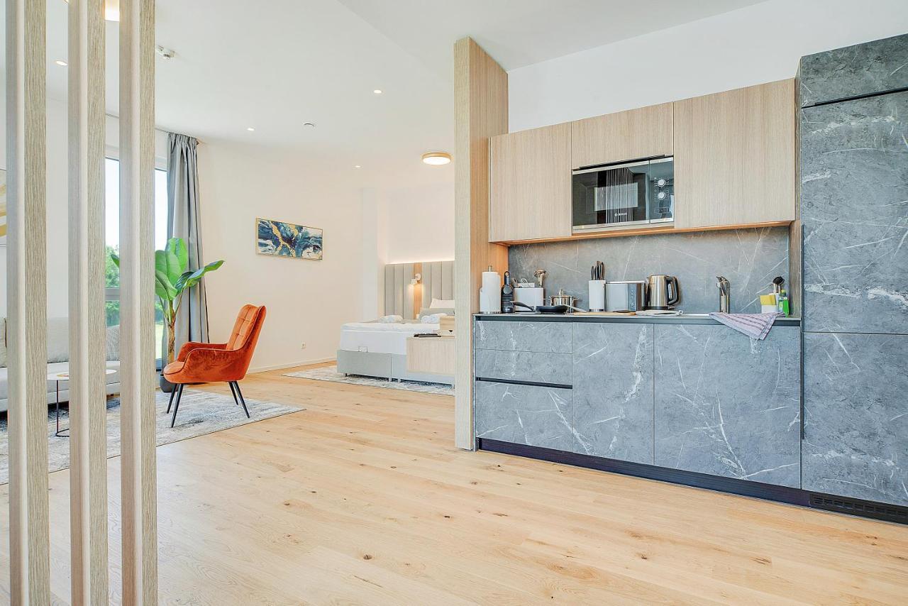 Bright: Rosenheim Aicherpark Экстерьер фото
